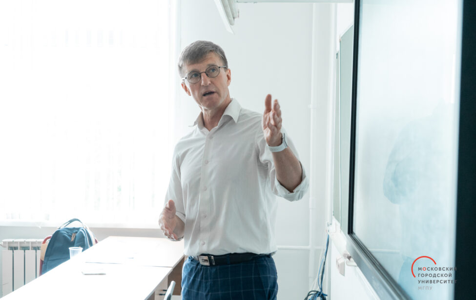 Сотрудники ИЕСТ подготовили материалы для &laquo;Учительской газеты&raquo;