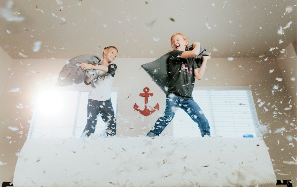 Зачем разрешать ребенку баловаться?