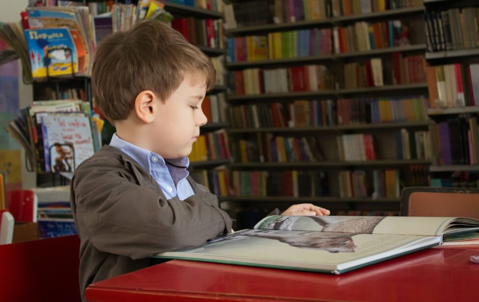 Как помочь ребенку пережить адаптацию в&nbsp;новой школе: советы для всех возрастов