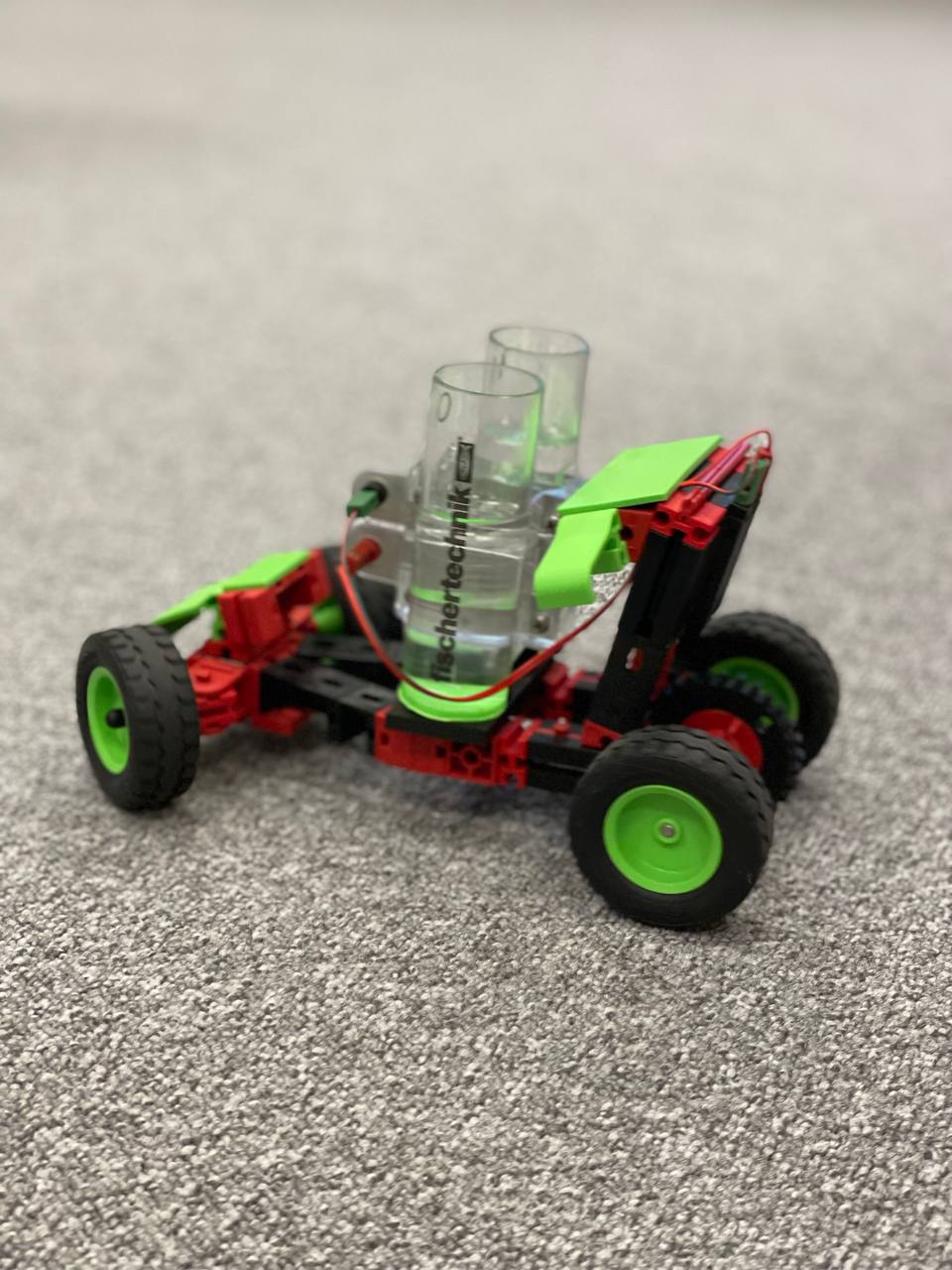 photo_5253977964020875271_y