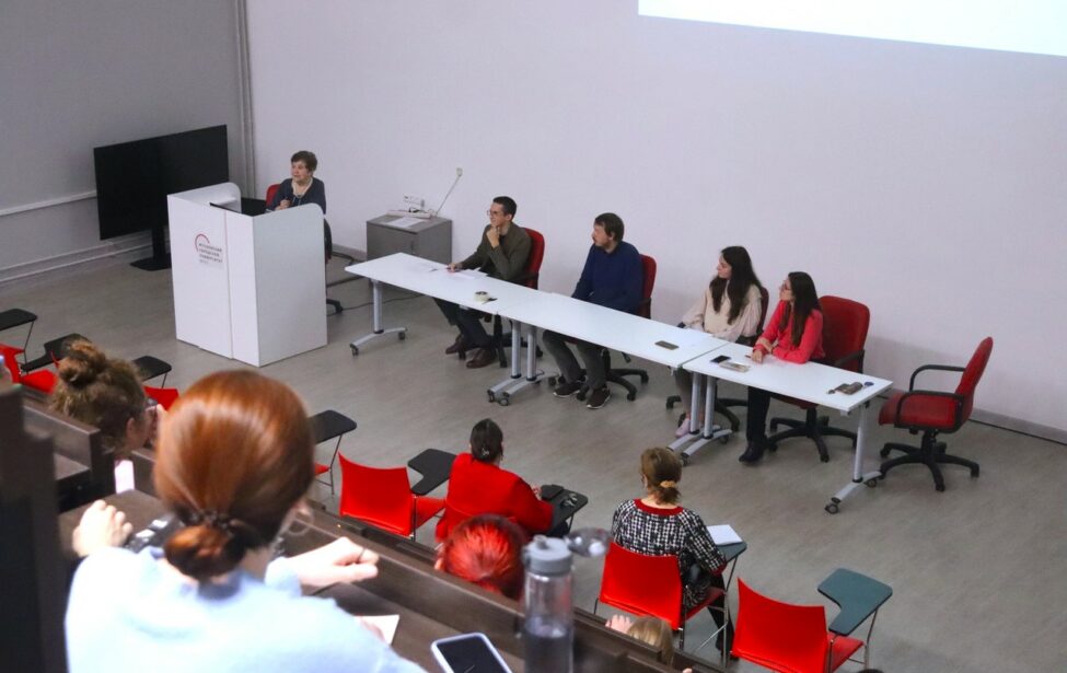Первая встреча научно-дискуссионного клуба «LINGUA» в ИИЯ