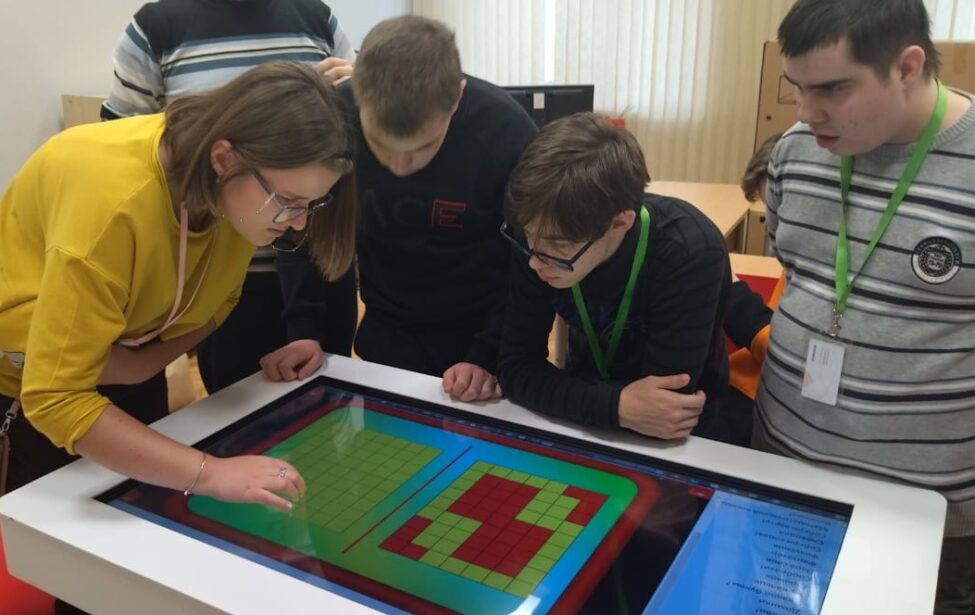 Тесное сотрудничество