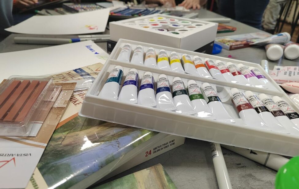 В&nbsp;ИКИ прошла презентация художественных товаров и&nbsp;мастер-класс Vista-Artista