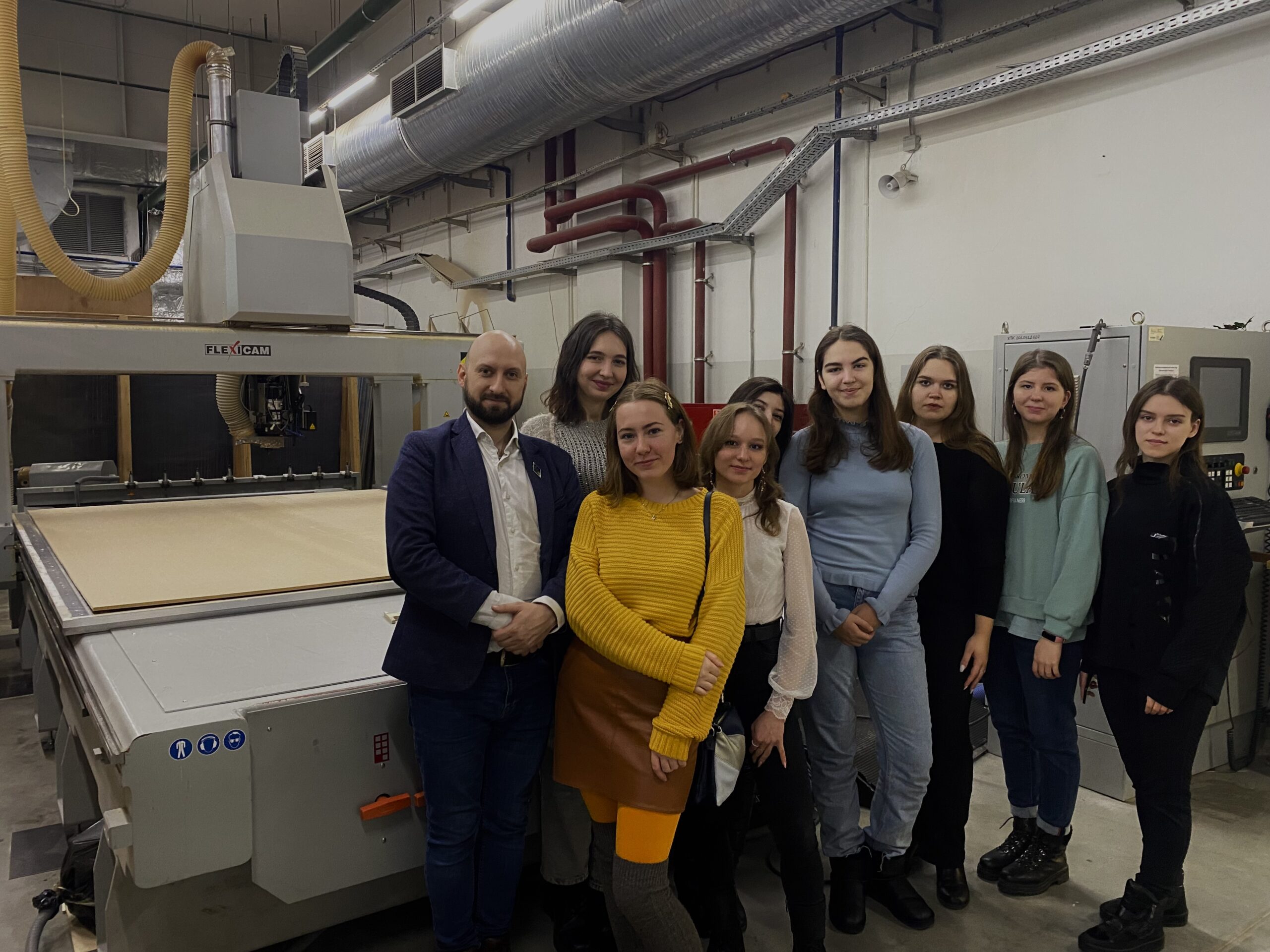 2022-12-18 00-26-52 (3)