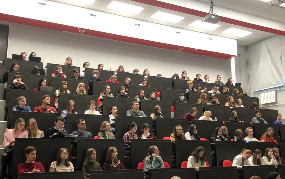 Состоялась встреча с&nbsp;военным переводчиком, к.ф.н., доцентом О.И. Калининым