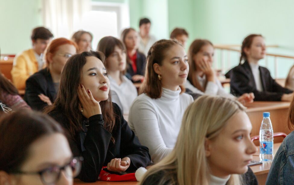 Здравоохранение, IT и педагогика остаются популярны у абитуриентов