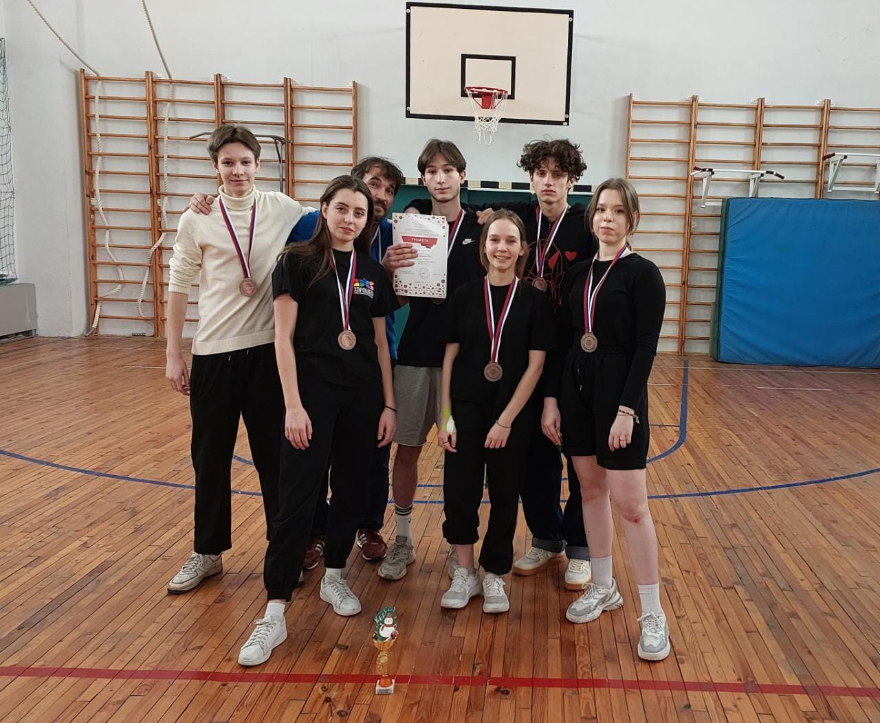 Сборная Предуниверсария по волейболу заняла 3 место в турнире среди колледжей МГПУ