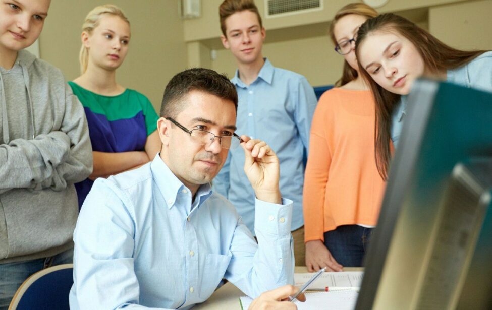 Декабрьский выпуск &laquo;Тема месяца&raquo; уже в&nbsp;личных кабинетах ЭЖД МЭШ московских учителей