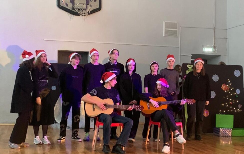 Предуниверсарий отметил наступающий Новый Год!