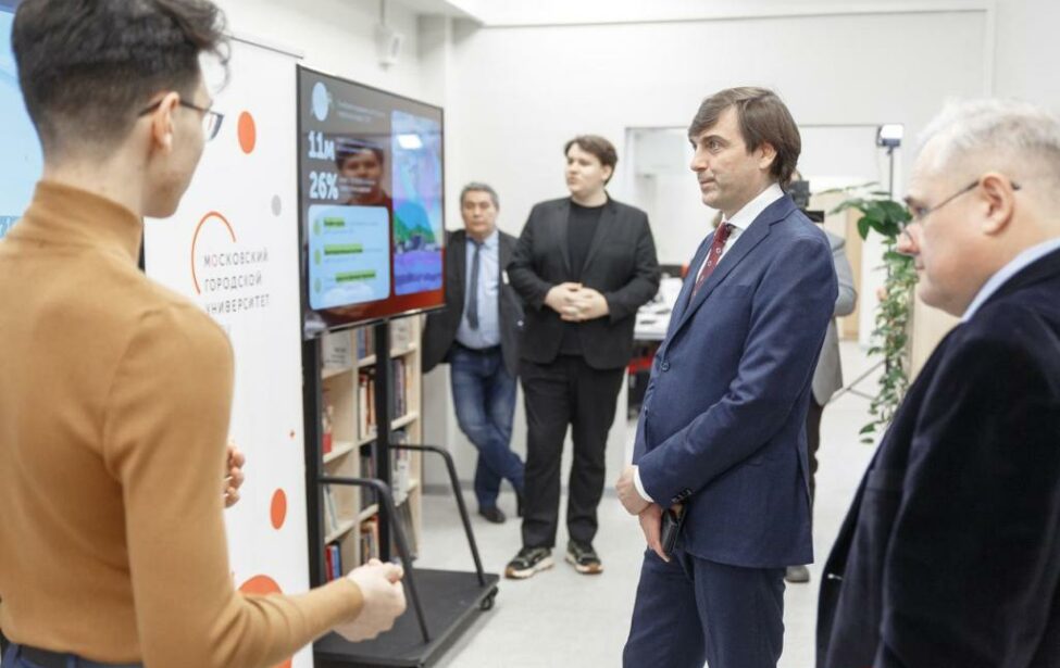 Студенты ИСПО представили свои проекту министру просвещения