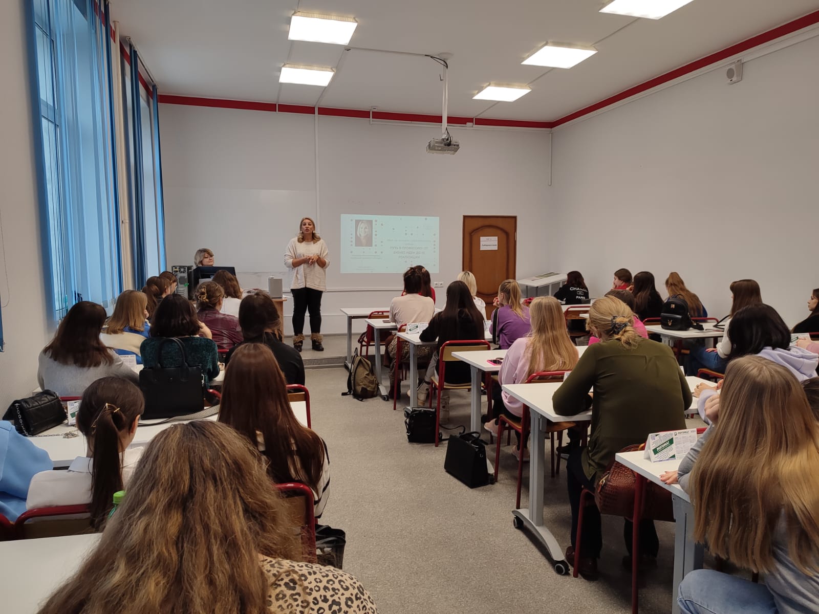 b3e64592-4e8b-4e73-8757-ee5415809d45