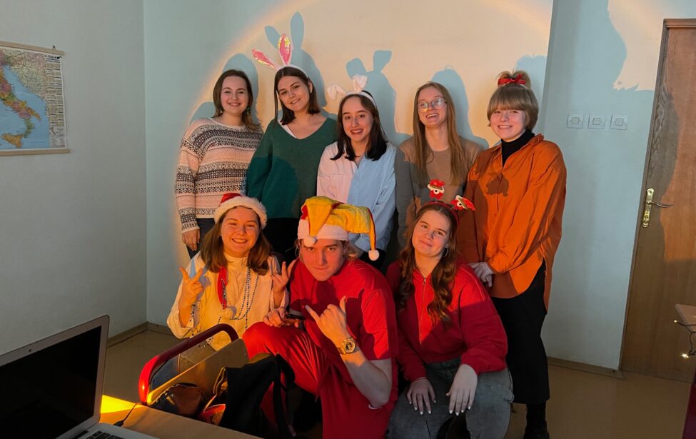 Предновогодний разогрев по-французски: &laquo;On&nbsp;attend Le&nbsp;Nouvel An!&raquo;