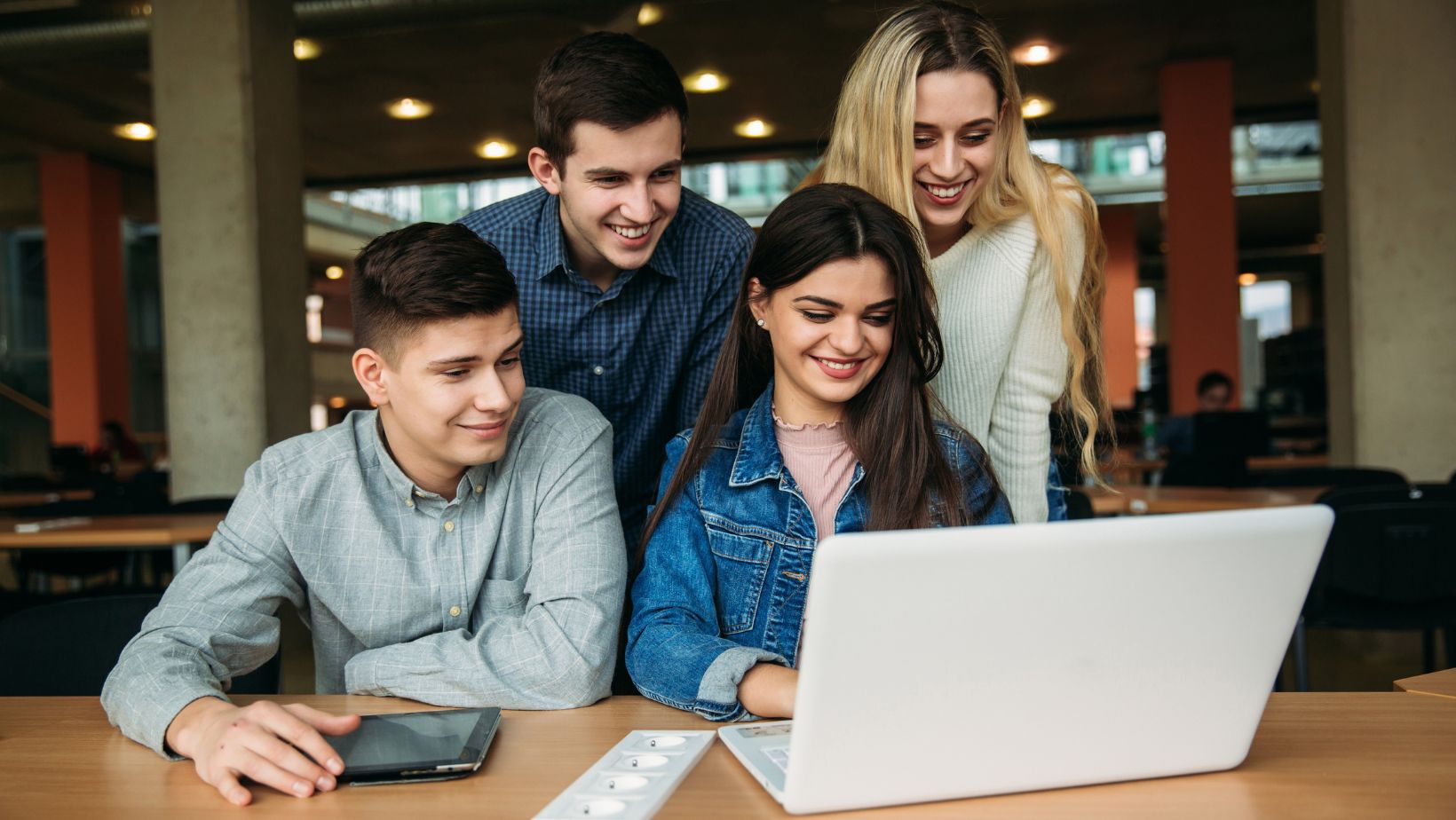 Получи практические навыки для будущей профессии вместе с&nbsp;Актион Студенты