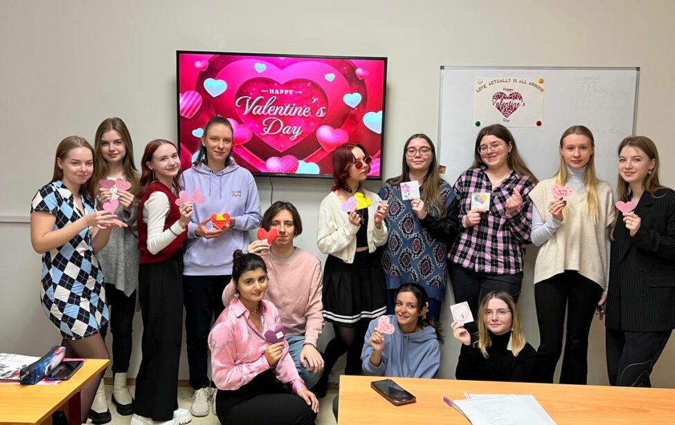 Будущие учителя английского языка отпраздновали день Святого Валентина