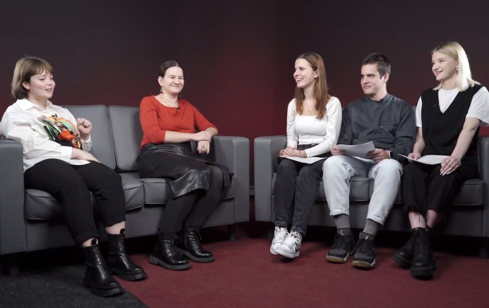 Новый эпизод подкаста &laquo;Красный стул&raquo; посвящен иностранным языкам