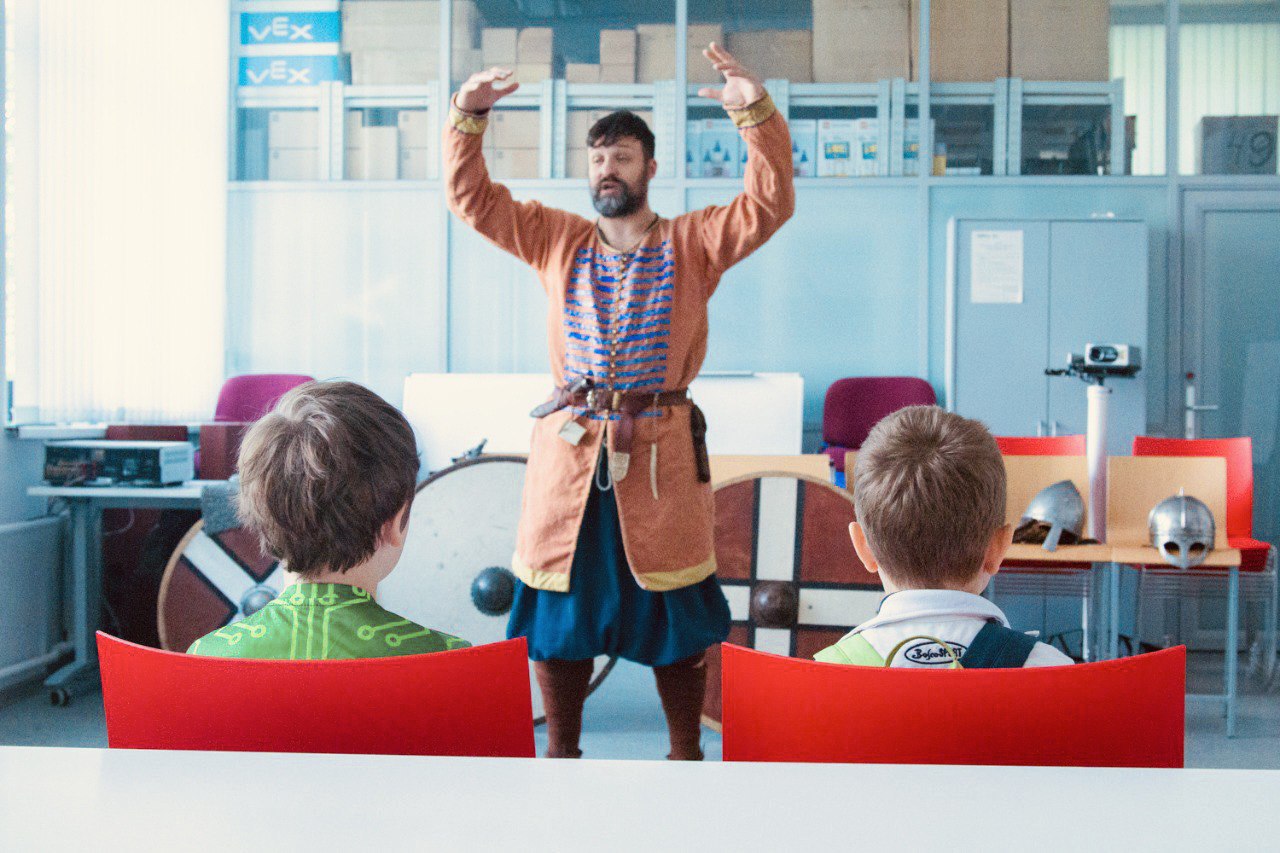 Пакуем чемоданы для путешествия в прошлое!