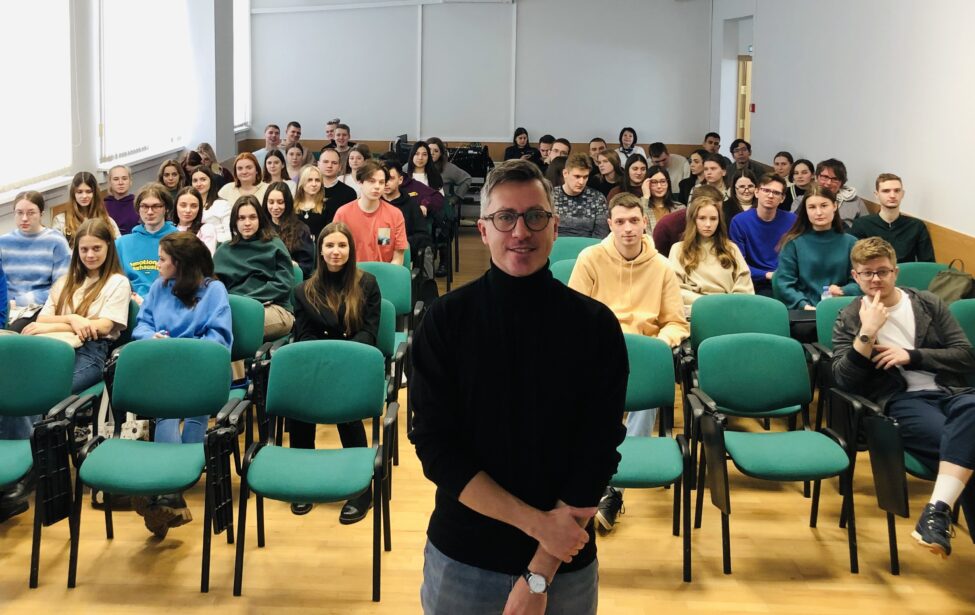 Увлекательные истории о крепостях столицы от Виталия Калашникова