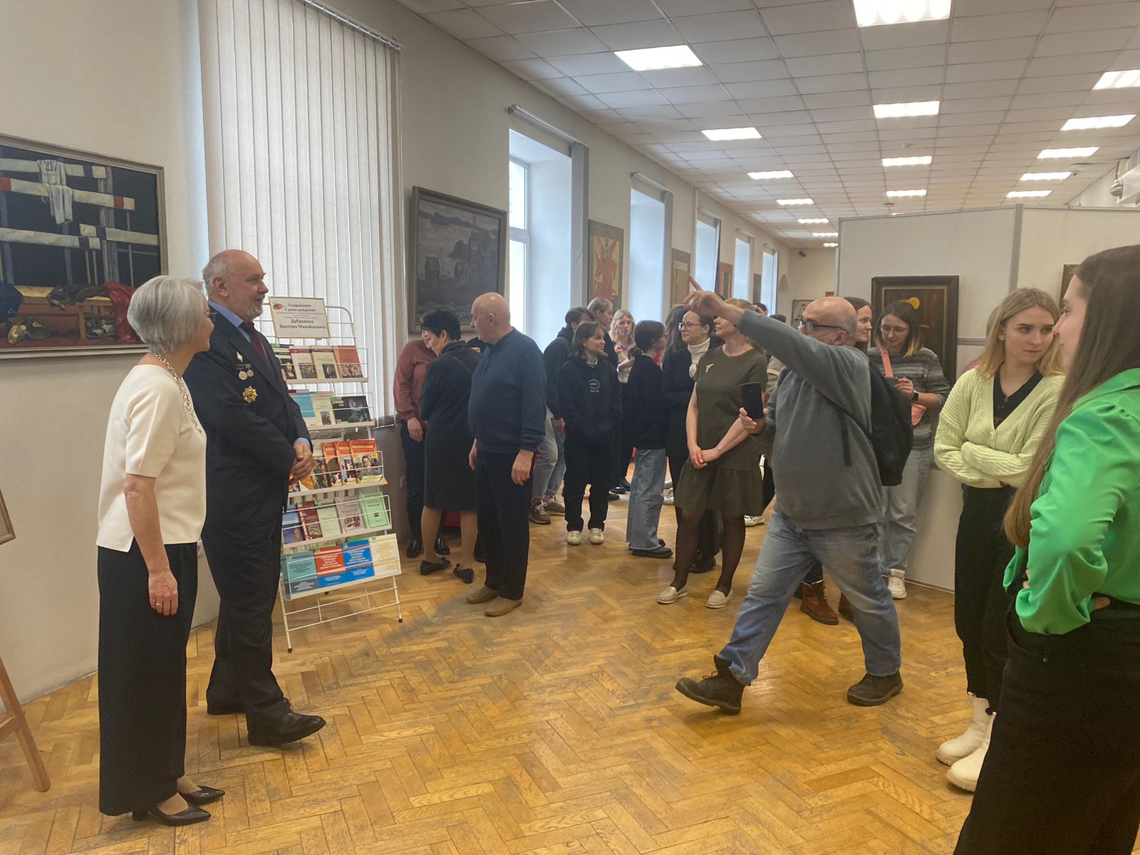 6d2084d7-cee7-478b-9471-9bd55b49a825