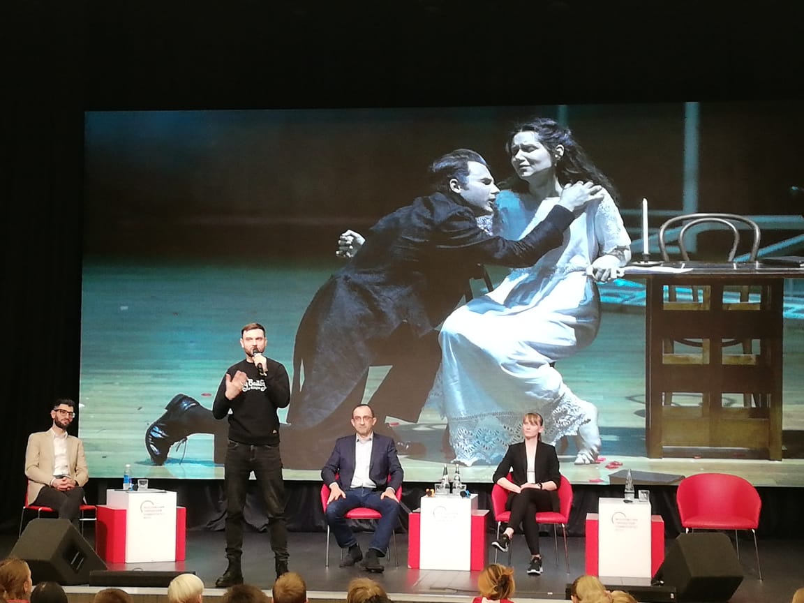 7f345199-f099-4926-b41a-dd71fa480630