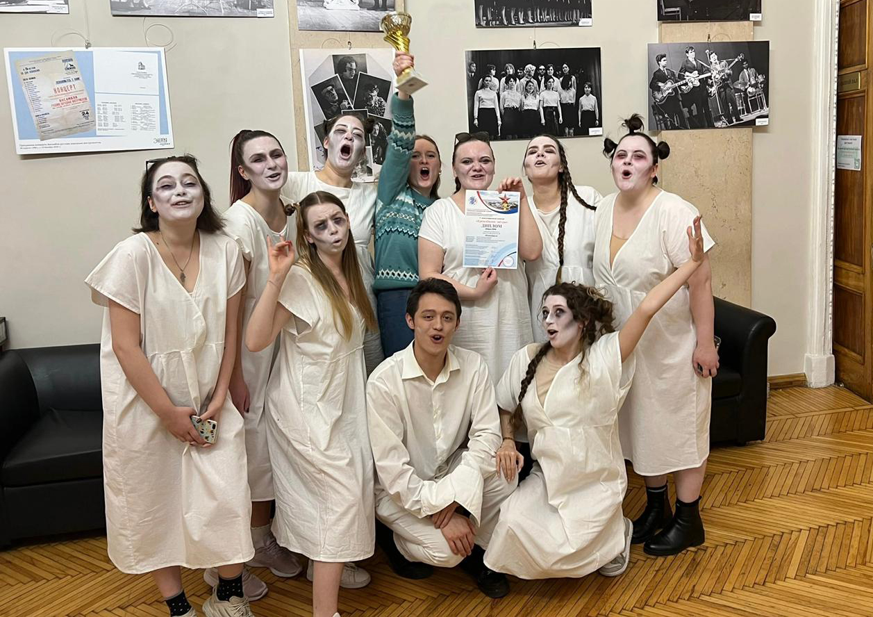 45e08e3e-6dc3-4845-9474-12d684c6c3db