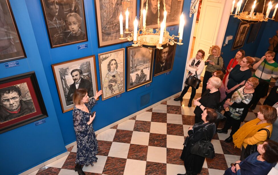 Студенты и&nbsp;педагоги ИКИ на&nbsp;Библиотечном форуме в&nbsp;Галерее Ильи Глазунова