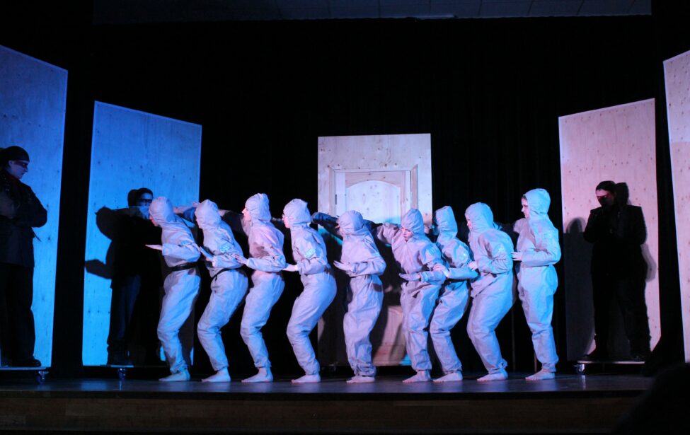 Открытый показ пластического спектакля по антиутопии Замятина «Мы»