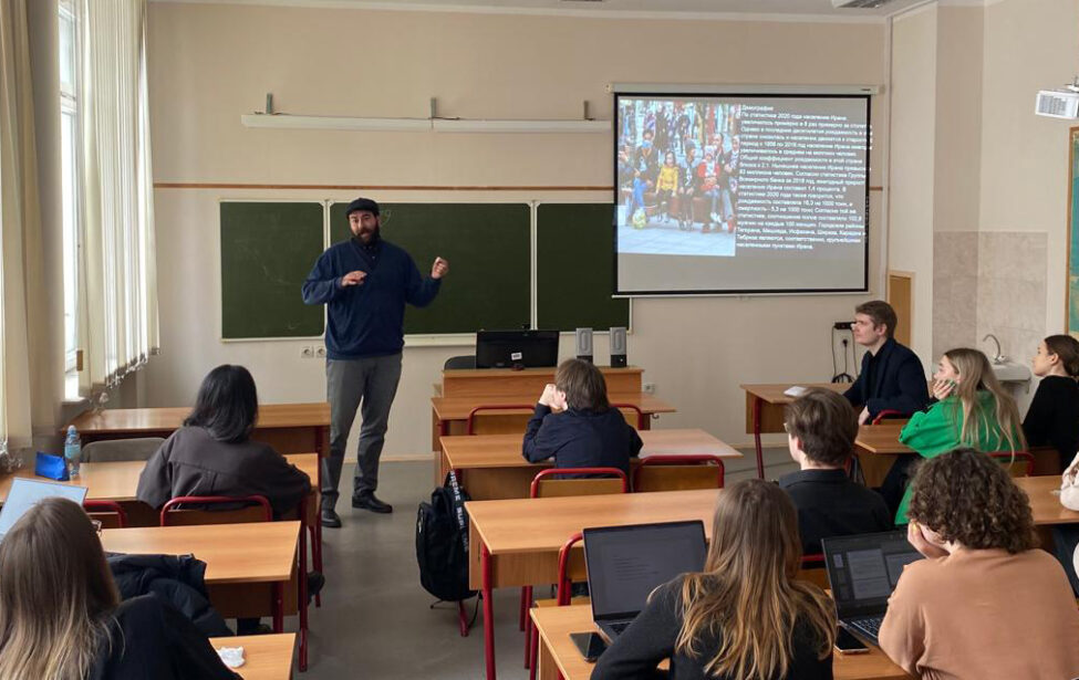 В&nbsp;ИЕСТ прошли лекции по&nbsp;географии спикеров из&nbsp;Ирана и&nbsp;Казахстана