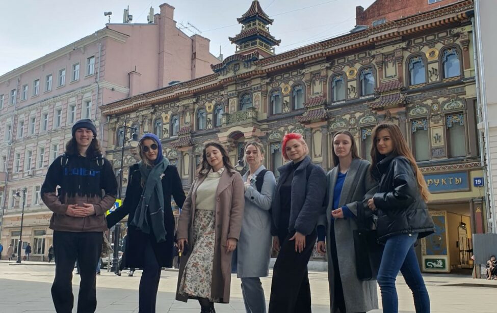Студенты из Калининграда прошли стажировку в ИИЯ