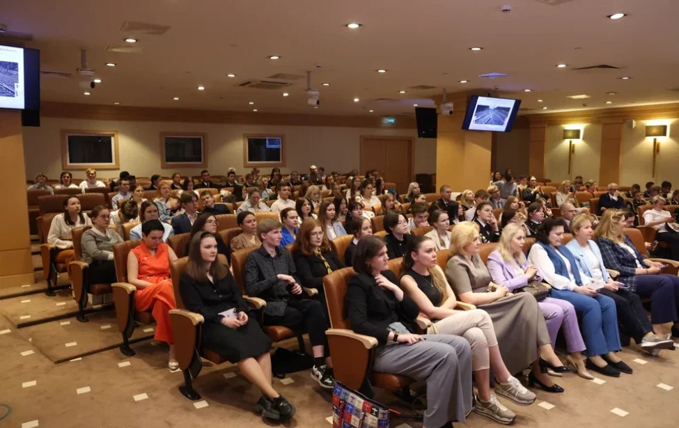 На&nbsp;круглом столе в&nbsp;Мосгордуме рассказали о&nbsp;работе &laquo;Школы права&raquo;