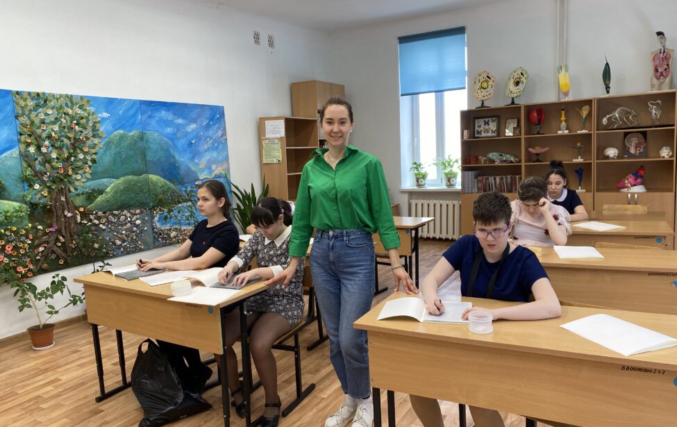 Система обучения русскому языку слепых подростков-билингвов