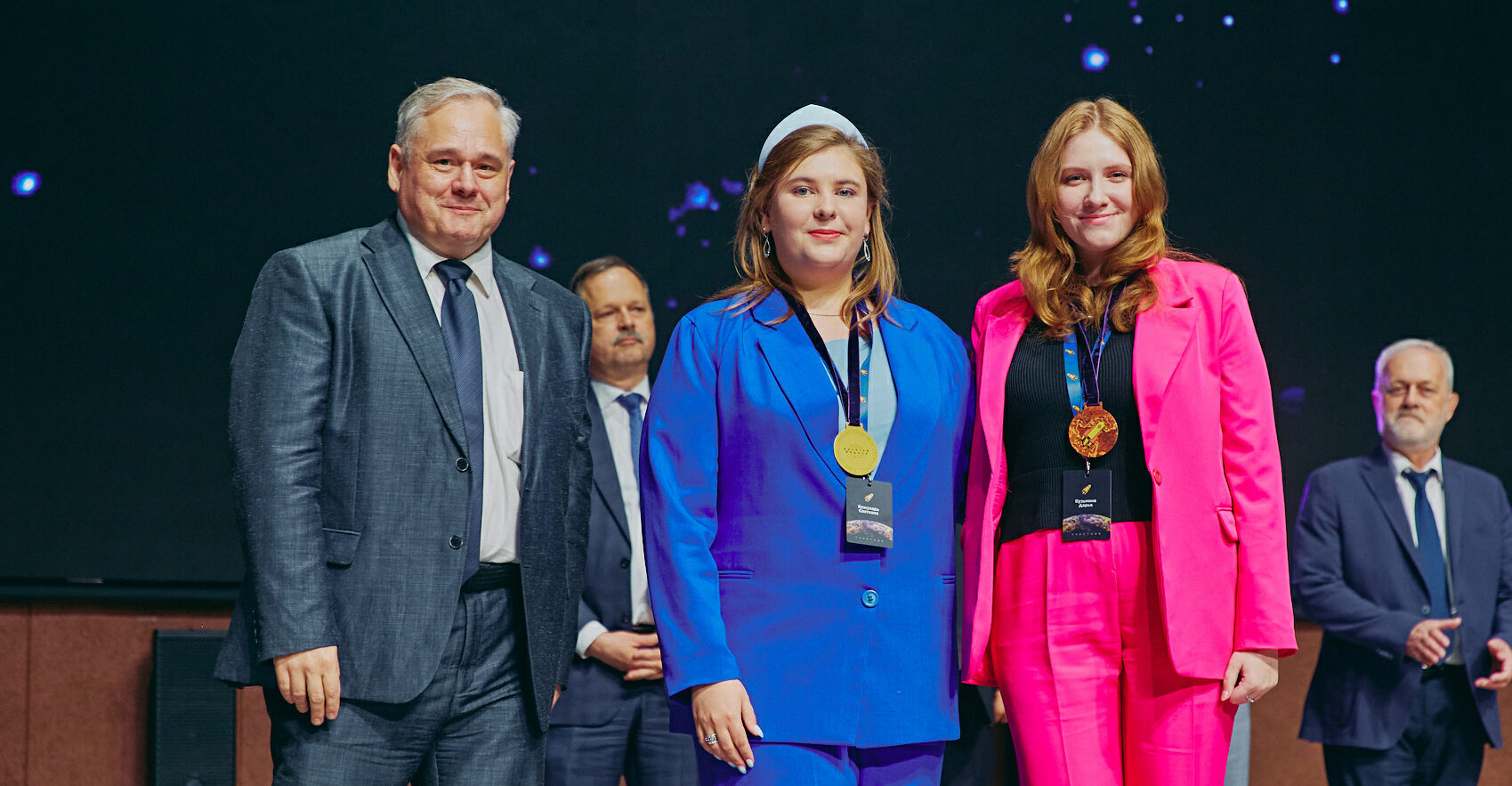Ректор МГПУ вручил медали победителям олимпиады «Я — профессионал»