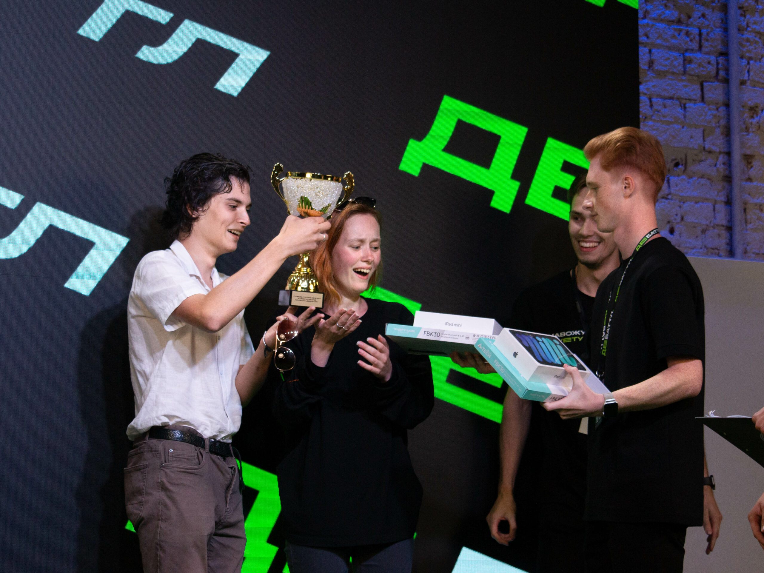 Валерия Теплякова и Андрей Лапыко победили в проекте «ДеБаттл»