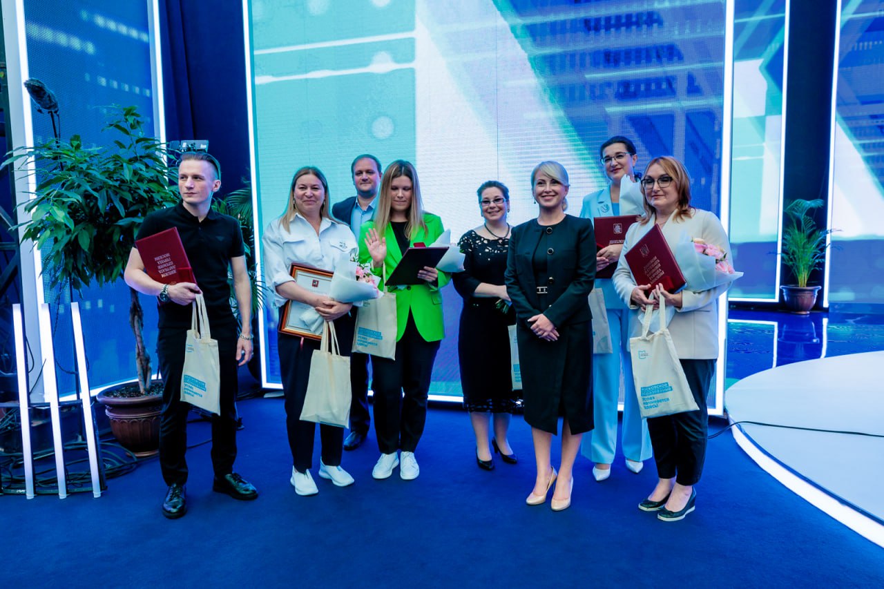Вручение почетных наград Мэра Москвы в рамках Урбанфорума в Гостином Дворе