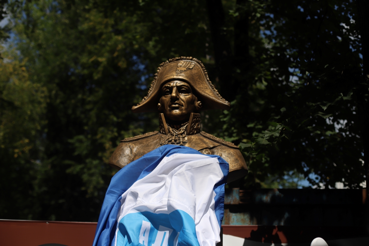 Волонтеры МГПУ на&nbsp;церемонии открытия памятника Фёдору Ушакову