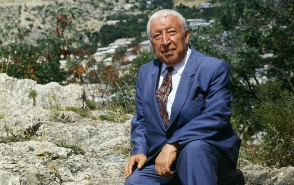 К&nbsp;100-летию со&nbsp;дня рождения Расула Гамзатова