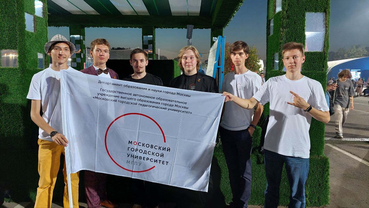 photo_5444952834433994152_y