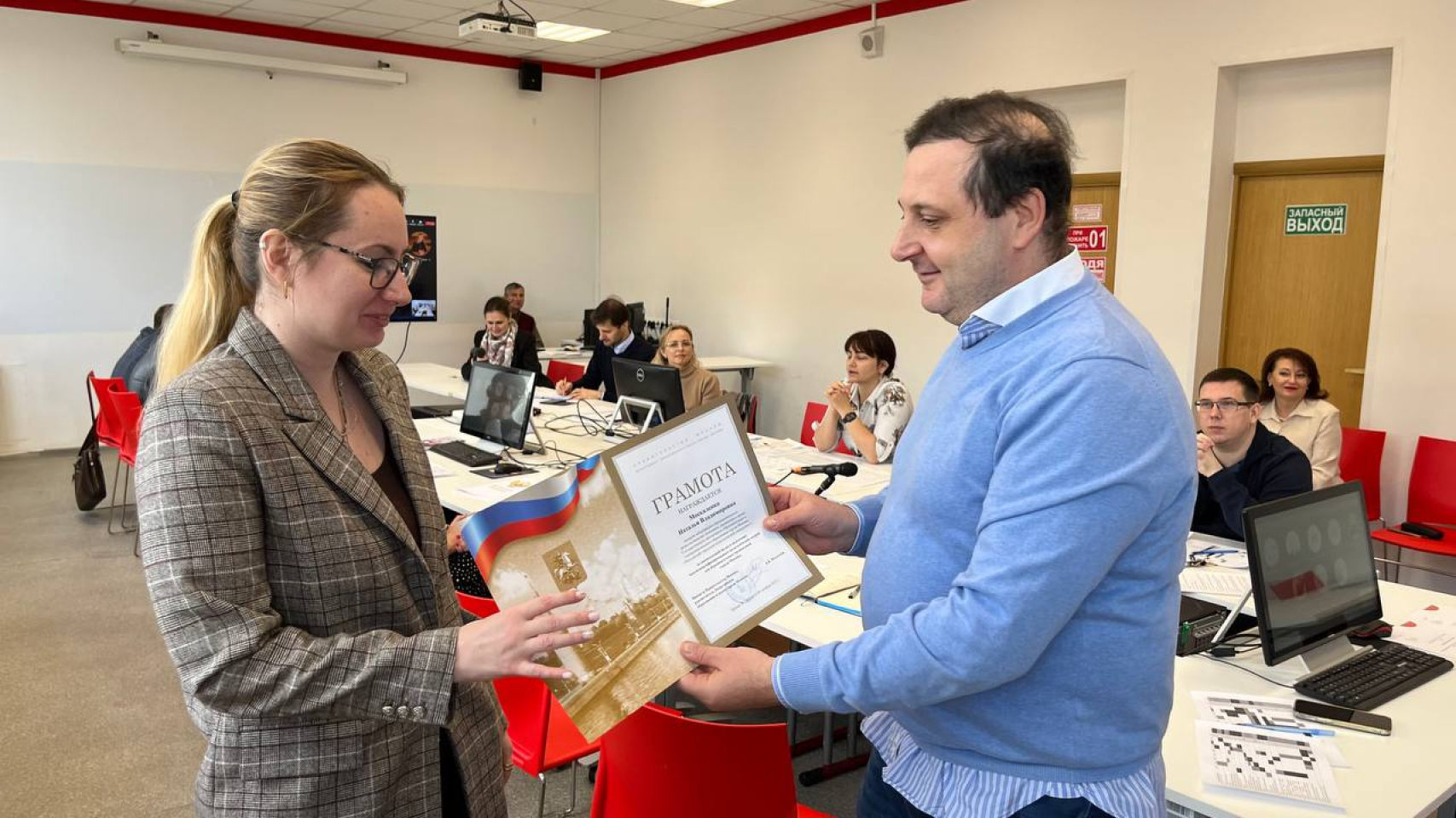 photo_5318947582120152961_y