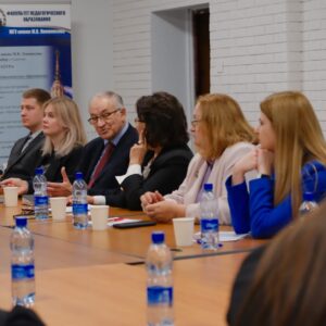 Руководитель департамента ИЦО принял участие в работе круглого стола