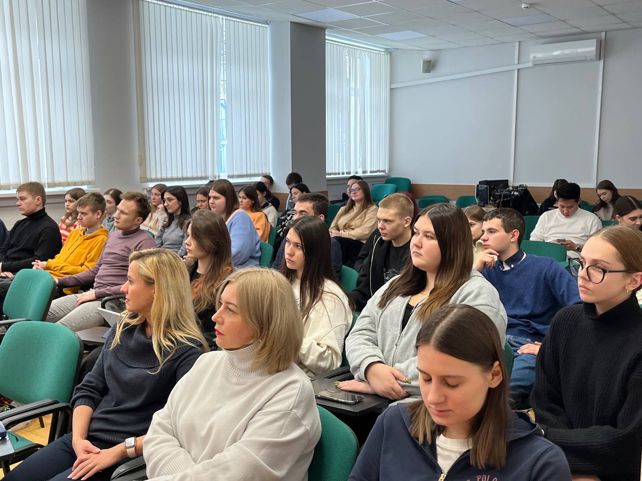 photo_5424852366013878712_y