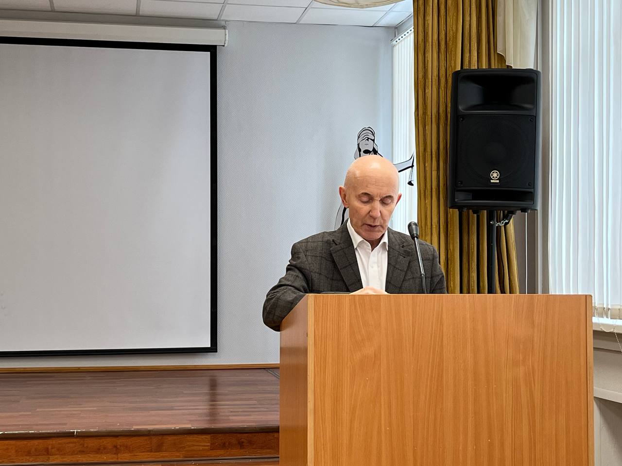 photo_5424852366013878714_y