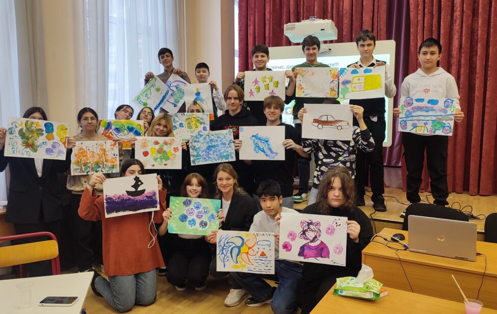 Рисуем, лепим и&nbsp;играем&nbsp;&mdash; малышей мы&nbsp;развиваем