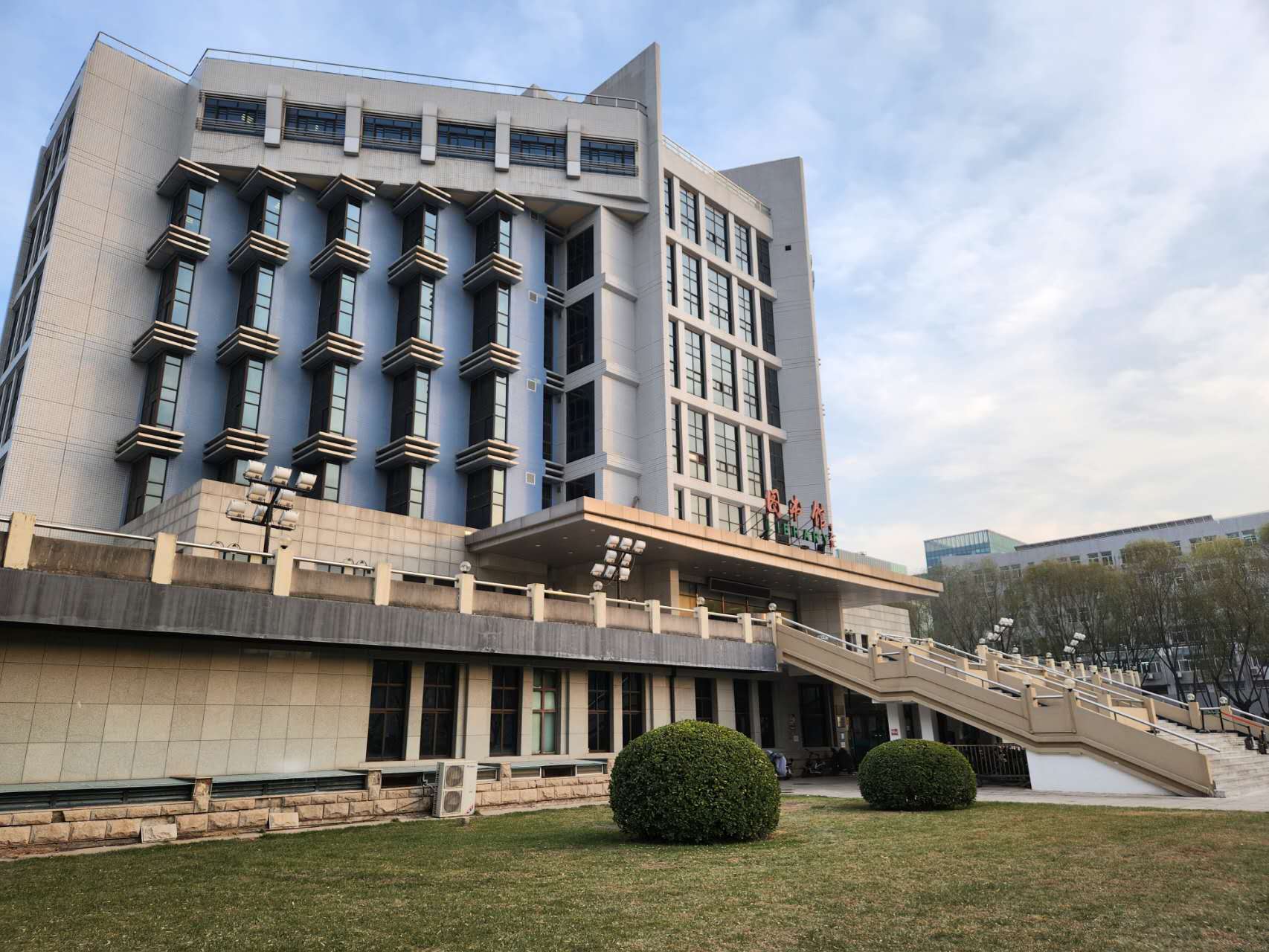 image-05-12-23-02-24-8