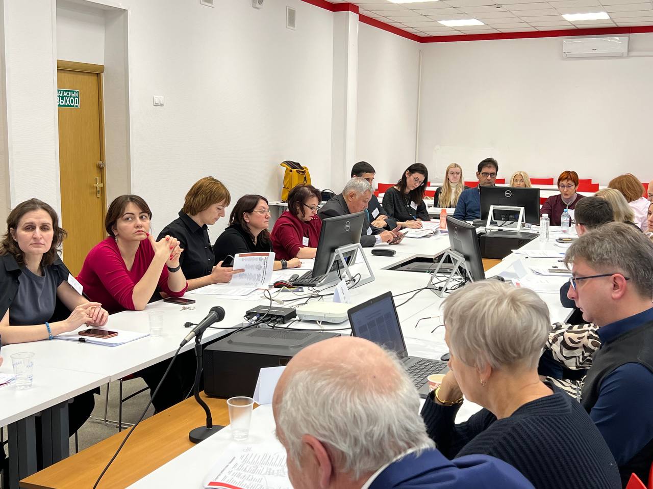 photo_5201685461586794163_y