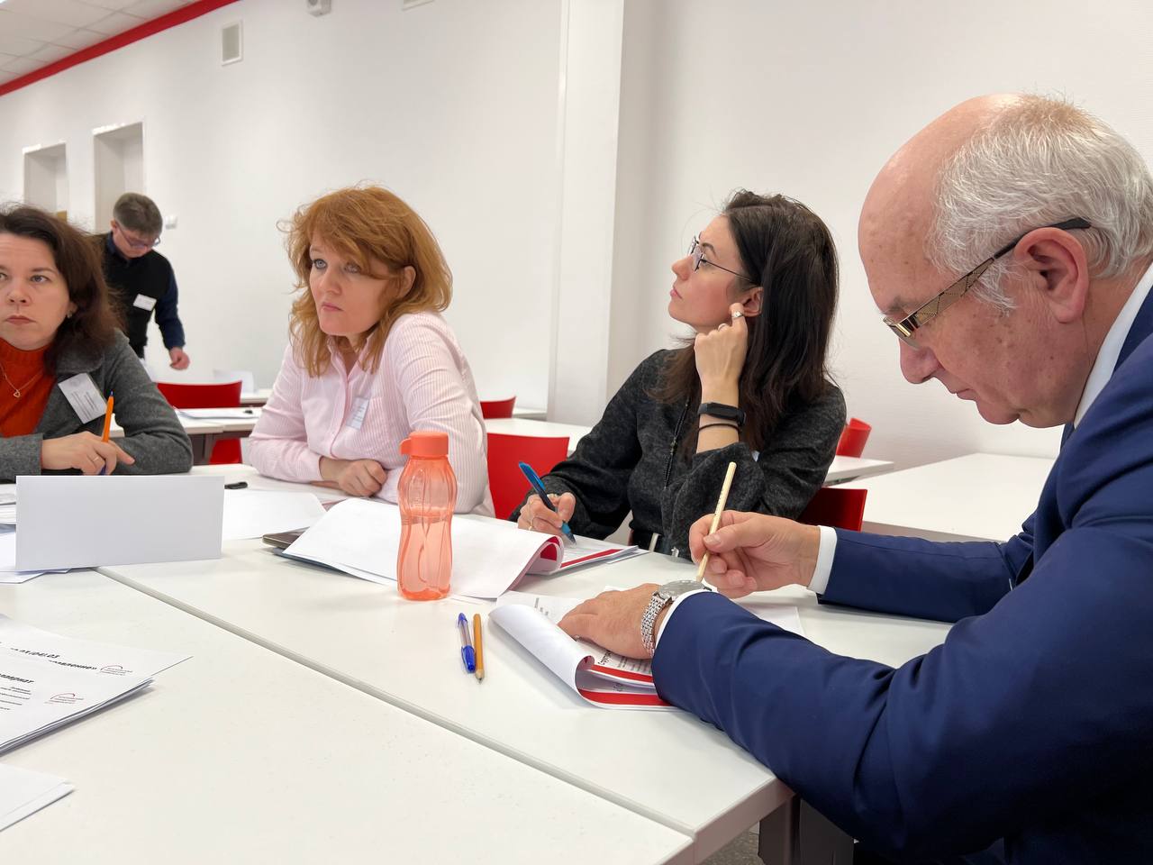 photo_5201685461586794166_y