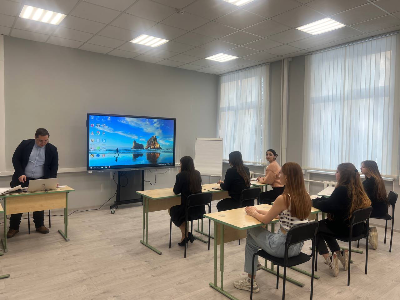 photo_5440904840642415425_y