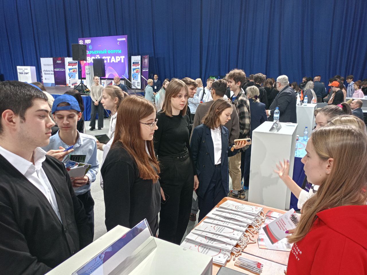 photo_5458725166759663390_y