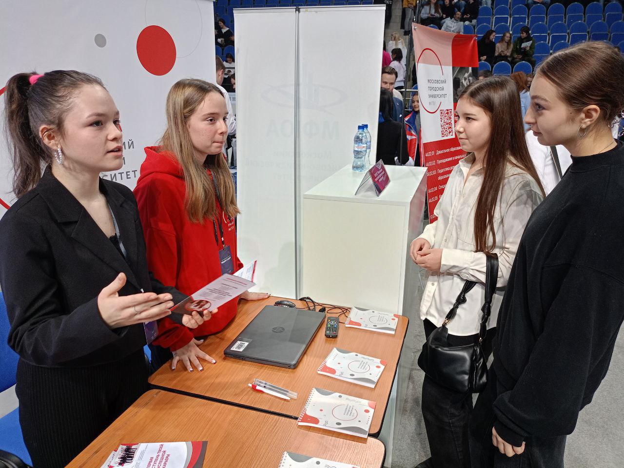 photo_5458725166759663403_y