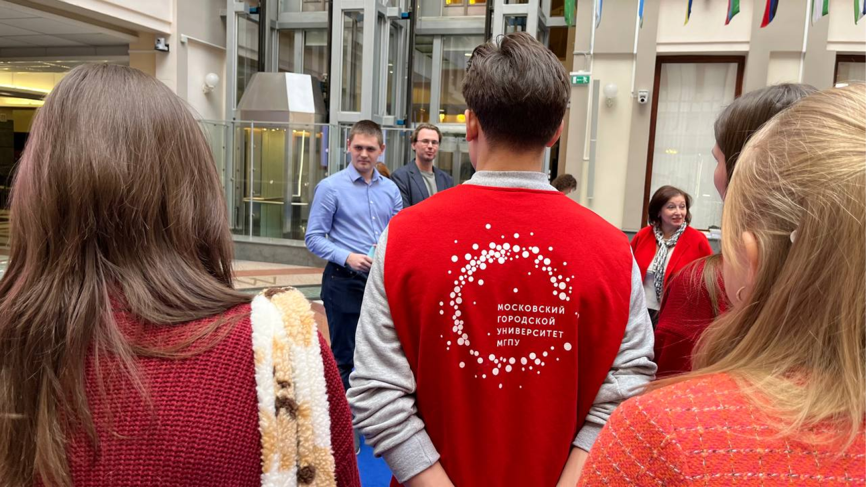 photo_5355303973474652908_y