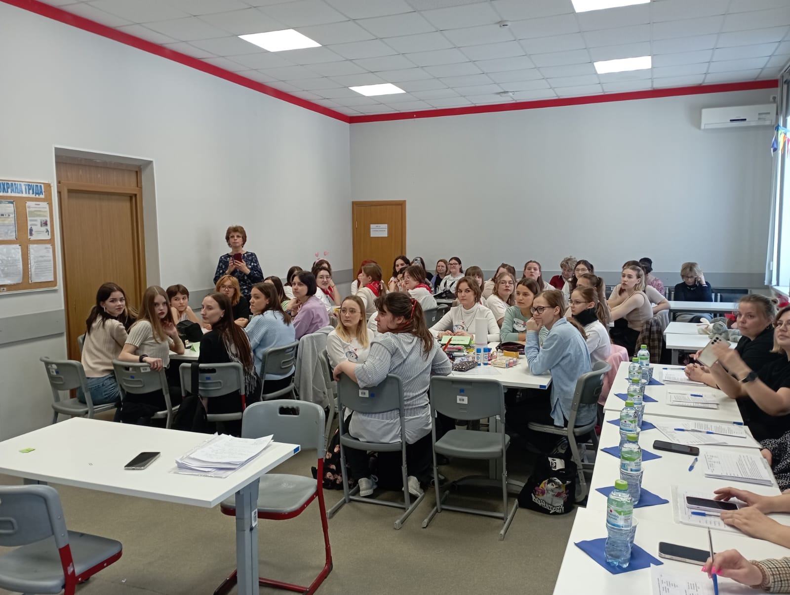 294be59e-c0c0-40a0-a2a3-3546f7f60588_11zon