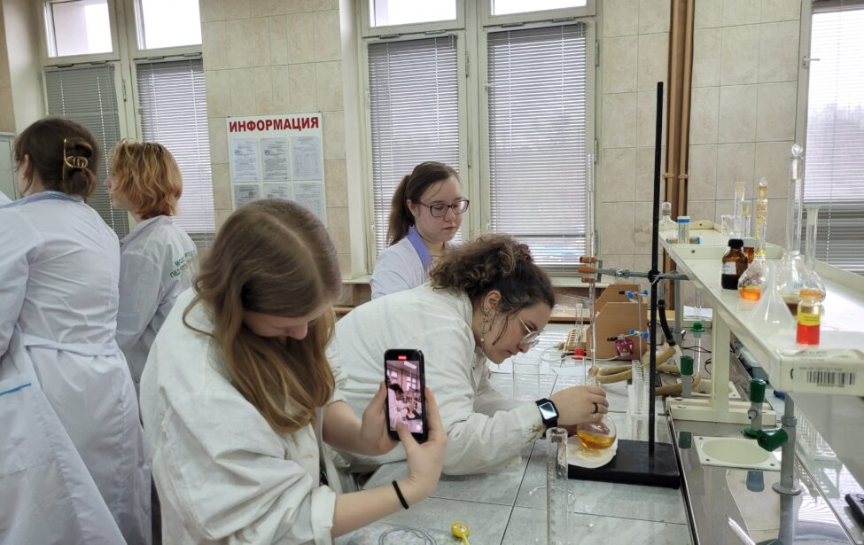 Учащиеся Предуниверсария МГПУ провели день в&nbsp;ИЕСТ